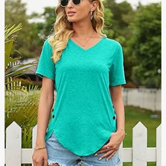 Ladies top - Picture 3 of 5